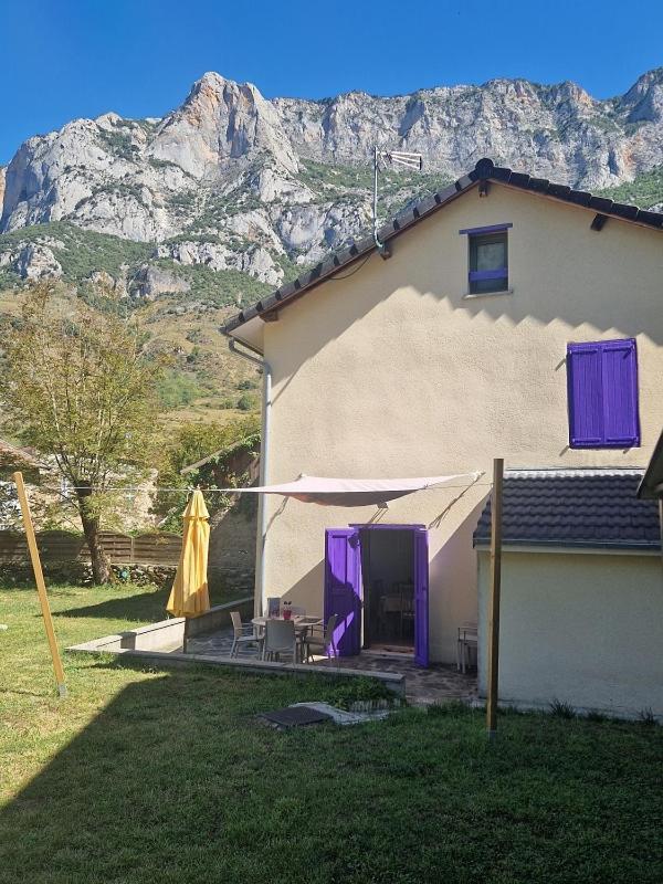 La Glycine Villa Sinsat Exterior photo